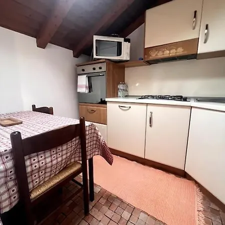 Apartmán 26, Near The Valmadrera